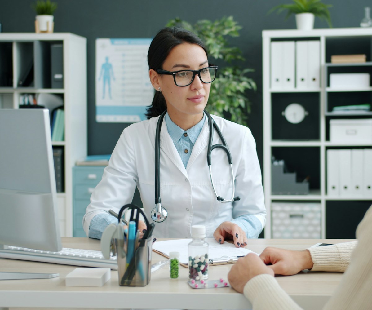 Ginecología — Evaluación ginecológica integral y chequeo preventivo, con un acompañamiento cercano en cada etapa de la salud femenina.